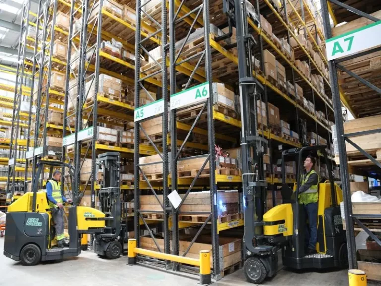 aisle master forklift (36)