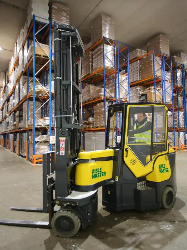 Aisle Master Cold Storage Forklift