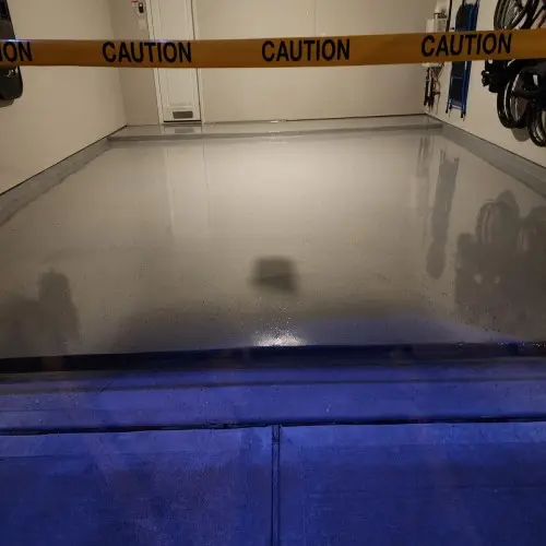 glossy epoxy garage floor