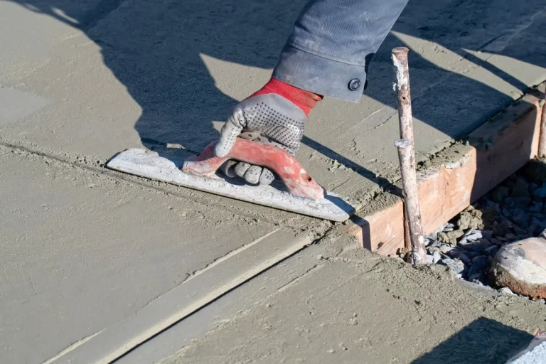 concrete contractor adding expansion joints in concrete to prevent cracks magnolia texas